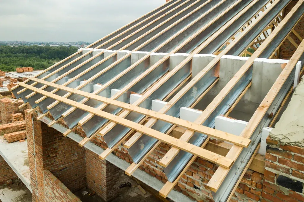 New factory steel frame and roof trusses